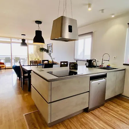 Sea Breeze Beach Penthouse - Praia Formosa