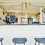 Sea Breeze Beach Penthouse - Praia Formosa アパート フンシャル