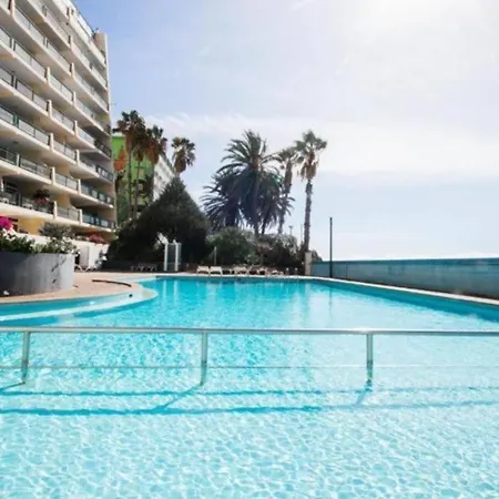 Sea Breeze Beach Penthouse - Praia Formosa Apartman *