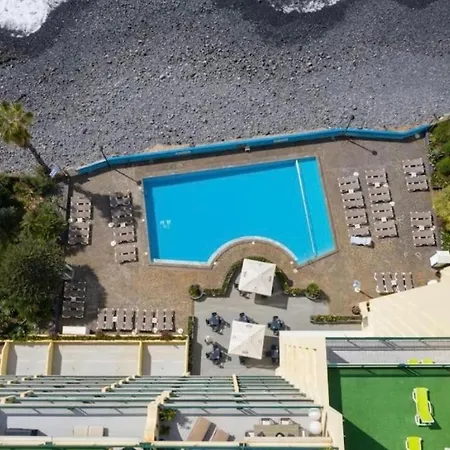 Sea Breeze Beach Penthouse - Praia Formosa דירה פונשל