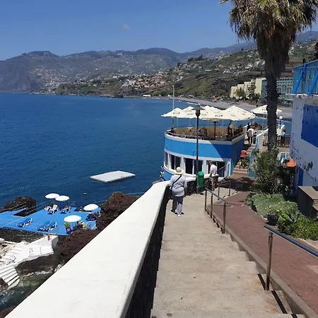 Sea Breeze Beach Penthouse - Praia Formosa דירה *