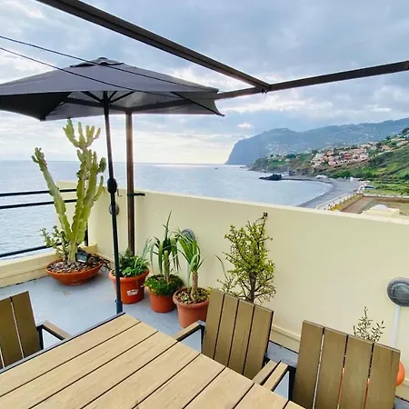 Sea Breeze Beach Penthouse - Praia Formosa