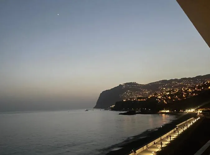 Sea Breeze Beach Penthouse - Praia Formosa Apartmán Funchal (Madeira)