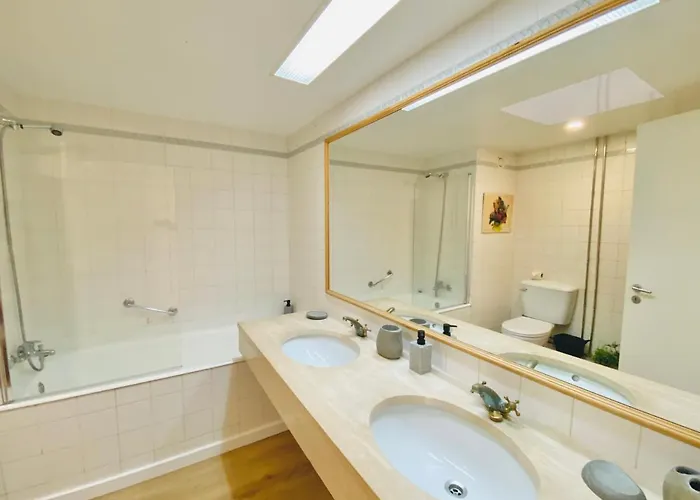 דירה Sea Breeze Beach Penthouse - Praia Formosa פונשל