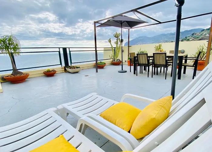 Sea Breeze Beach Penthouse - Praia Formosa * Funchal